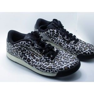 Women leopard print Reeboc Shoes  8.5
